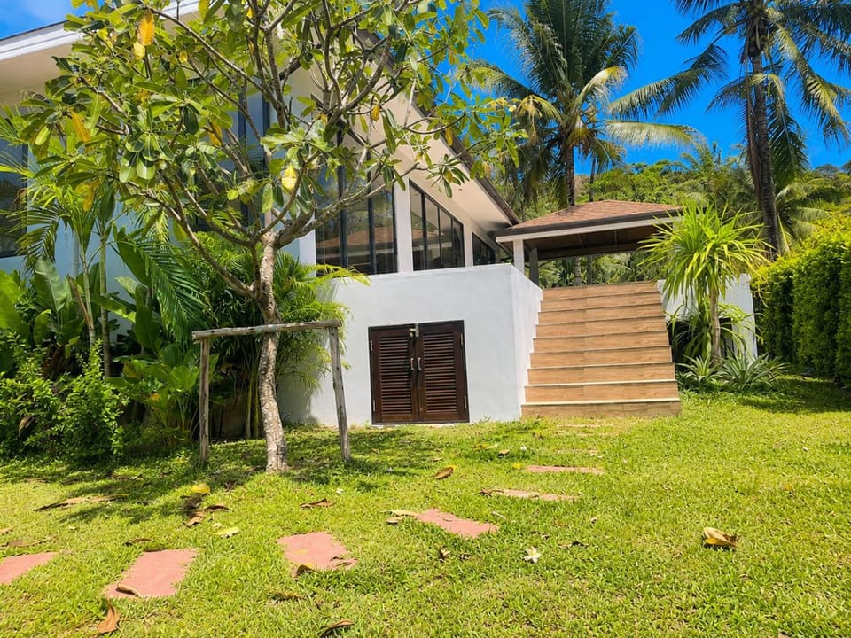Property building, Garden