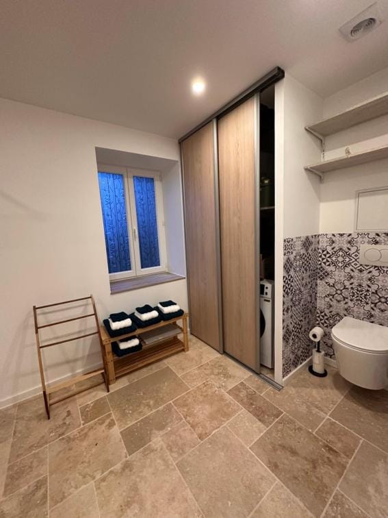 Toilet, Bathroom