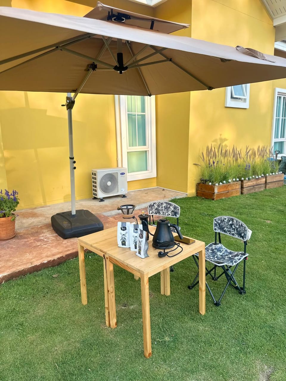 Garden, Dining area, Garden view