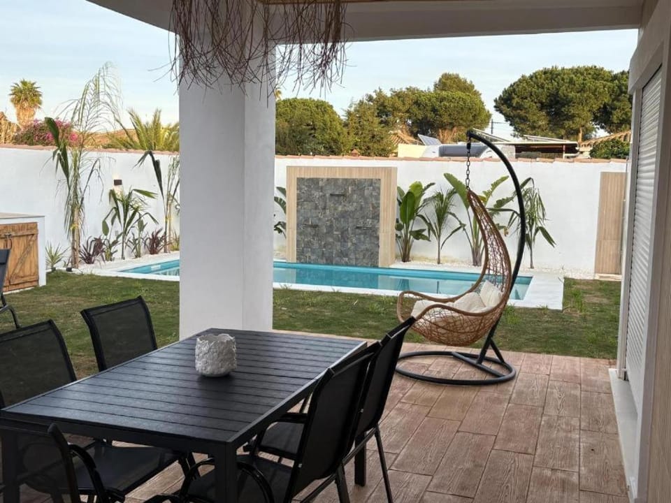 GUACAMAYOS Bed and Breakfast in La Janda