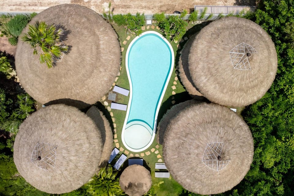 Bird's eye view, Swimming pool