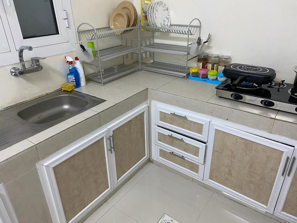 Kitchen or kitchenette, Kitchen or kitchenette, Internal: Not applicable to any particular room