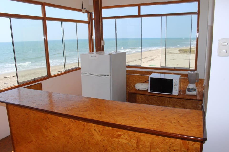 Casa de Playa Alarcon - Huacura House in Peru