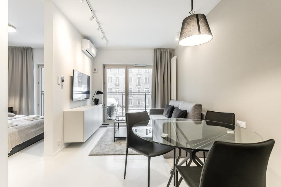 Bed, Living room, Seating area, Bedroom
