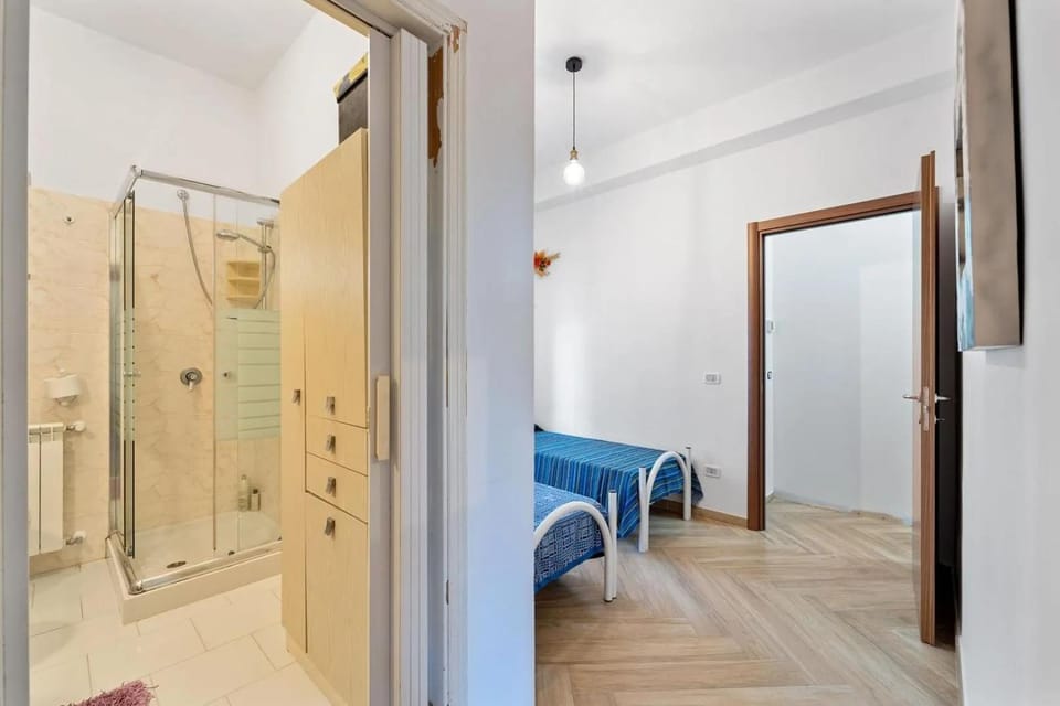 Bed, Bathroom