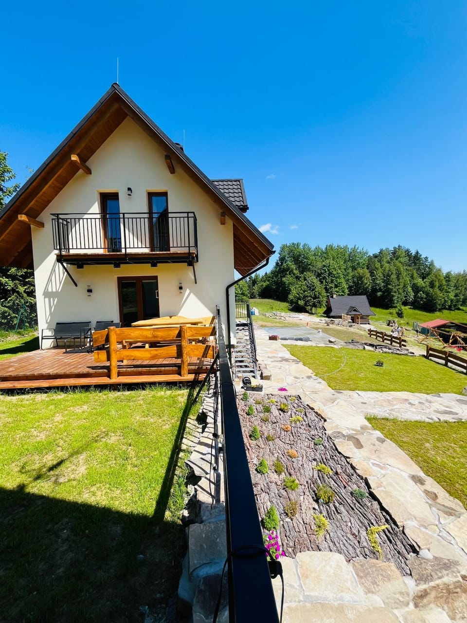 BBQ facilities, Garden, Balcony/Terrace, Seating area, Mountain view