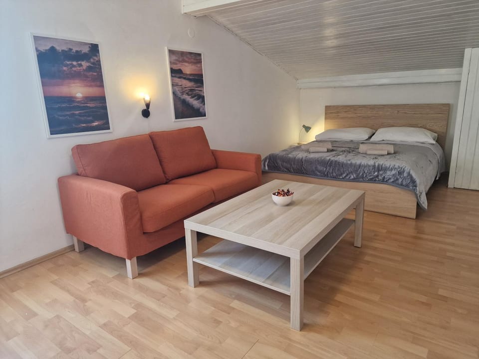 Family Retreat Apartment with Sea View Zorya Apartment in Mali Losinj