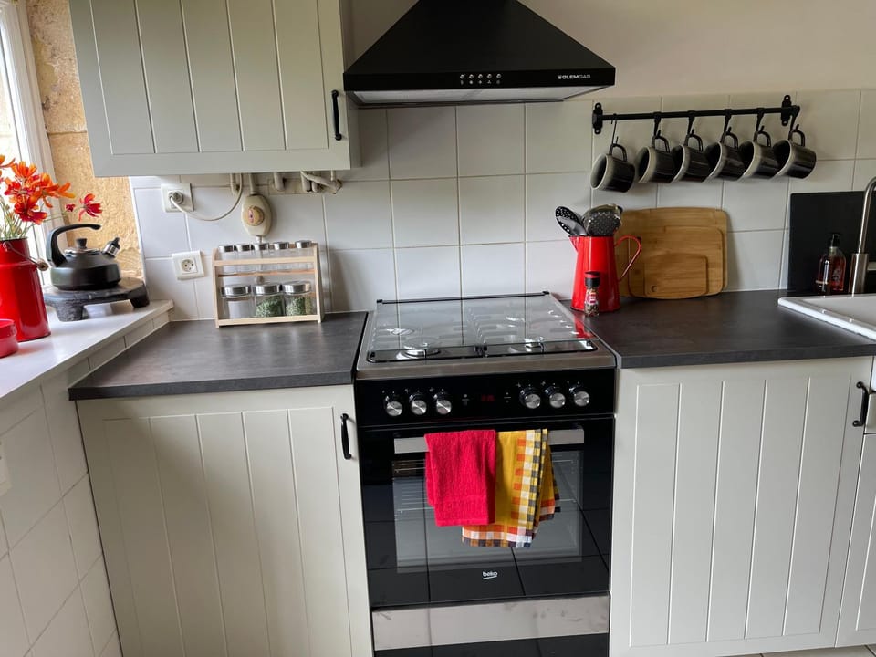 dishwasher, oven, stove, kitchen, kitchen
