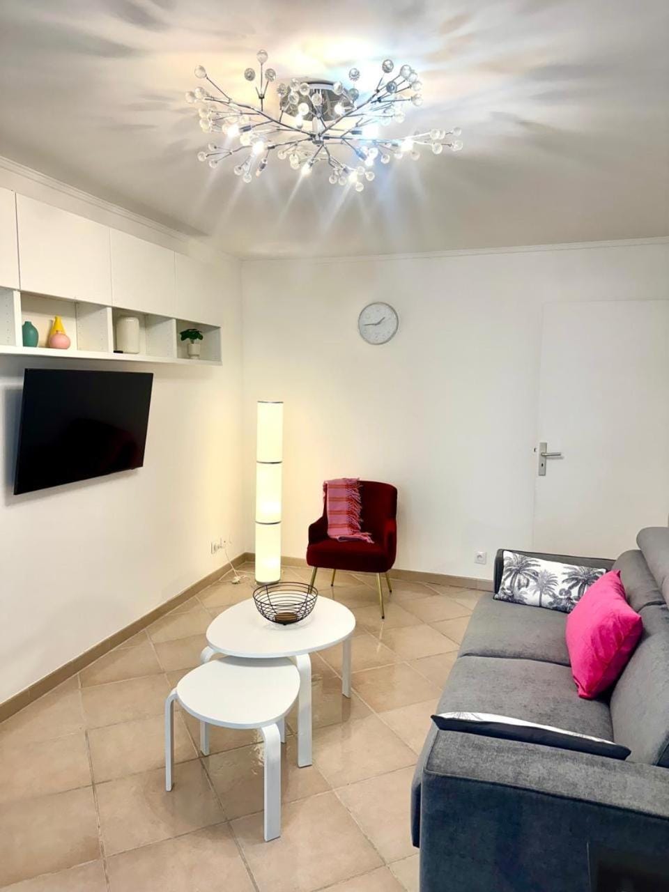 TV and multimedia, Living room, Seating area
