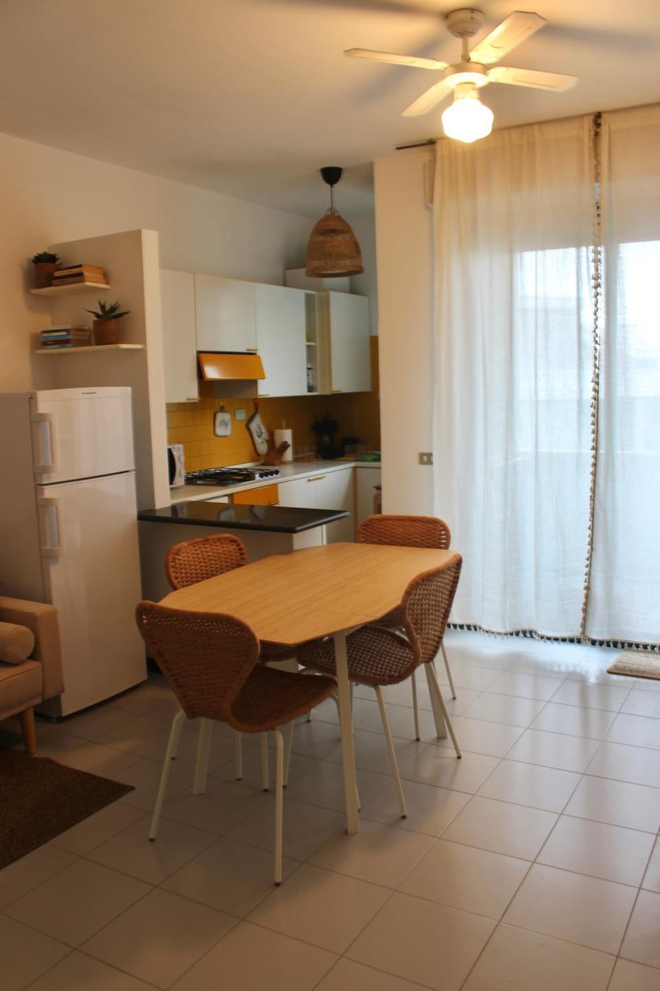 Kitchen or kitchenette, Living room, Dining area, pet friendly