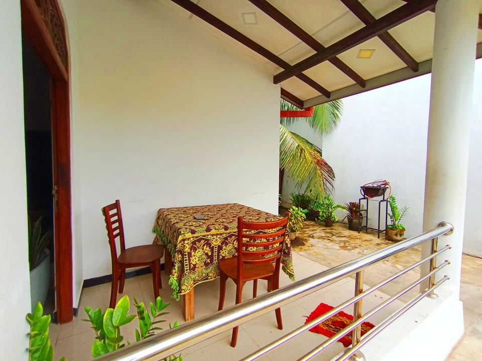 White King Guest Bed and Breakfast in Southern Province
