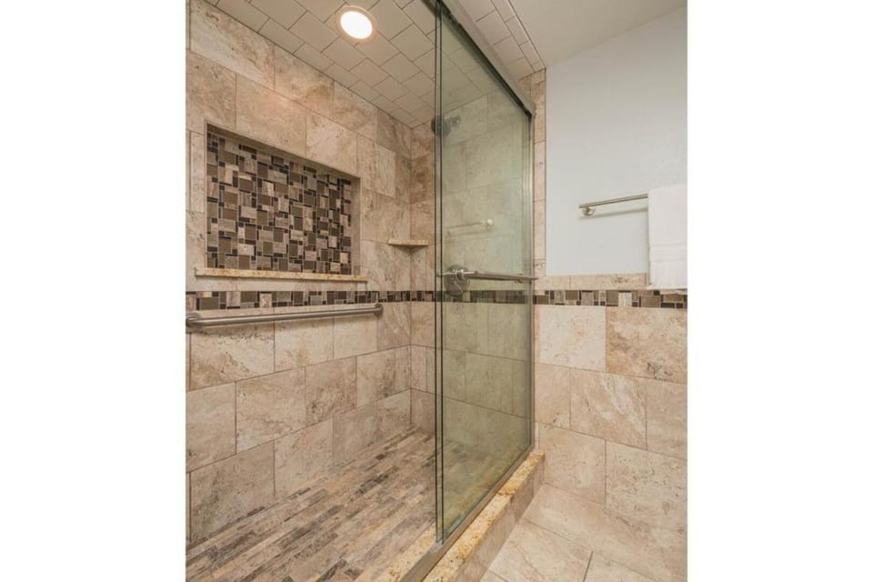 Ocean Breeze Apartment in Butler Beach