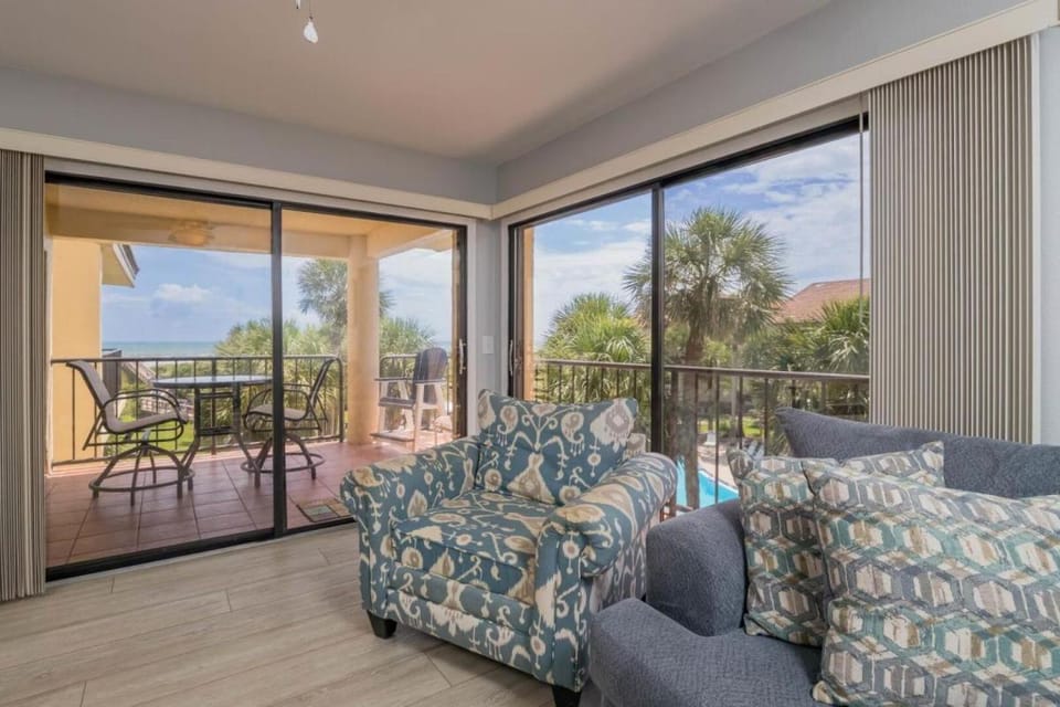 Ocean Breeze Apartment in Butler Beach
