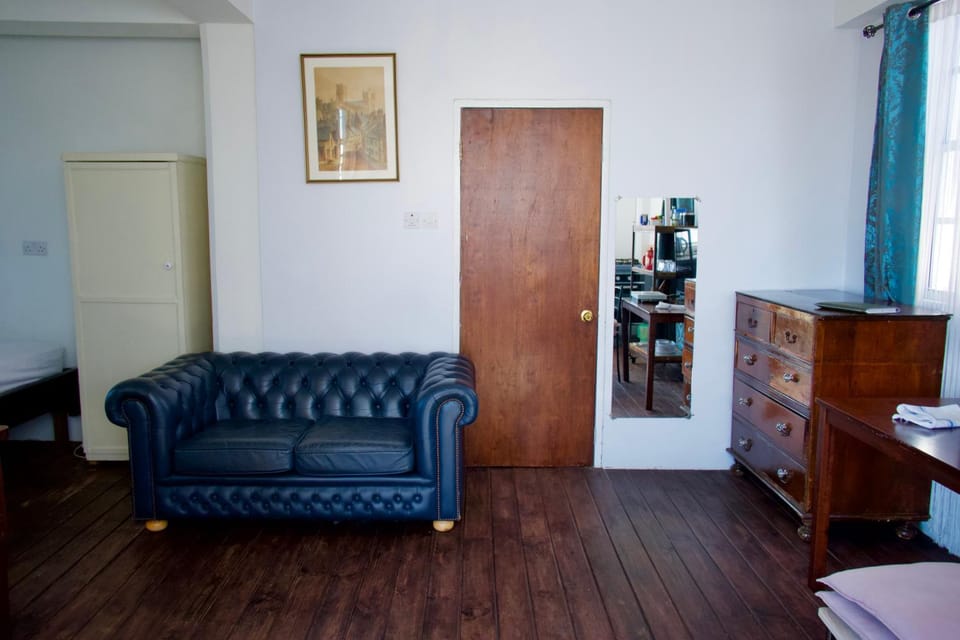 Living room, Seating area, wardrobe