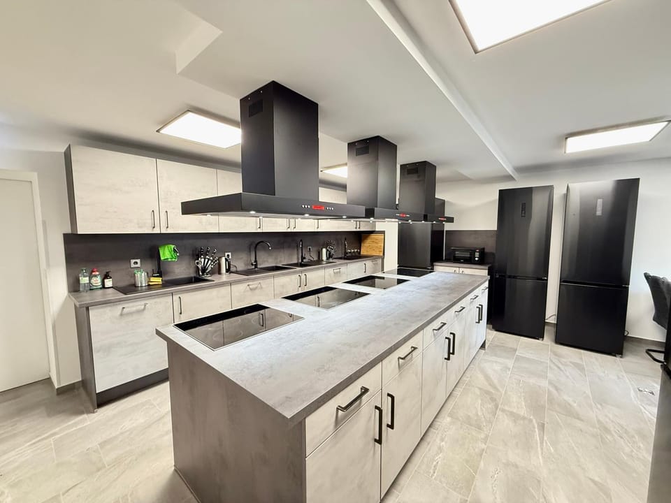 Kitchen or kitchenette, Kitchen or kitchenette, dishwasher, oven, stove