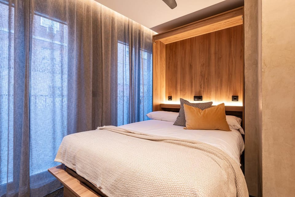 Bed, Photo of the whole room