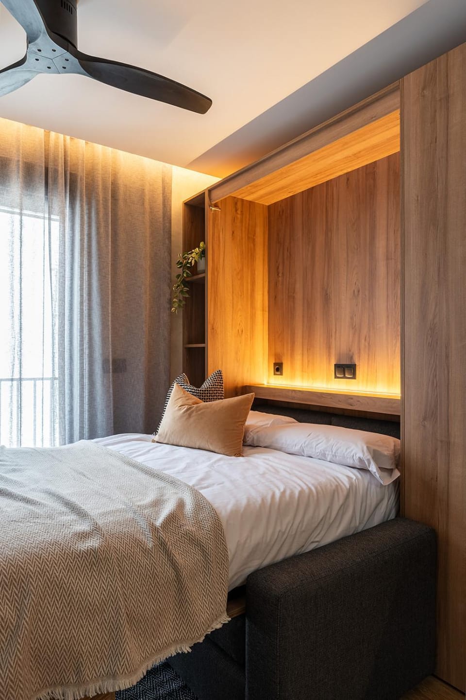 Bed, Photo of the whole room