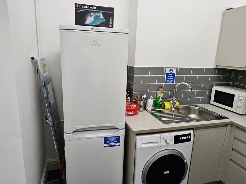microwave, washing machine, kitchen