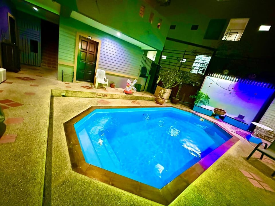 Swimming pool