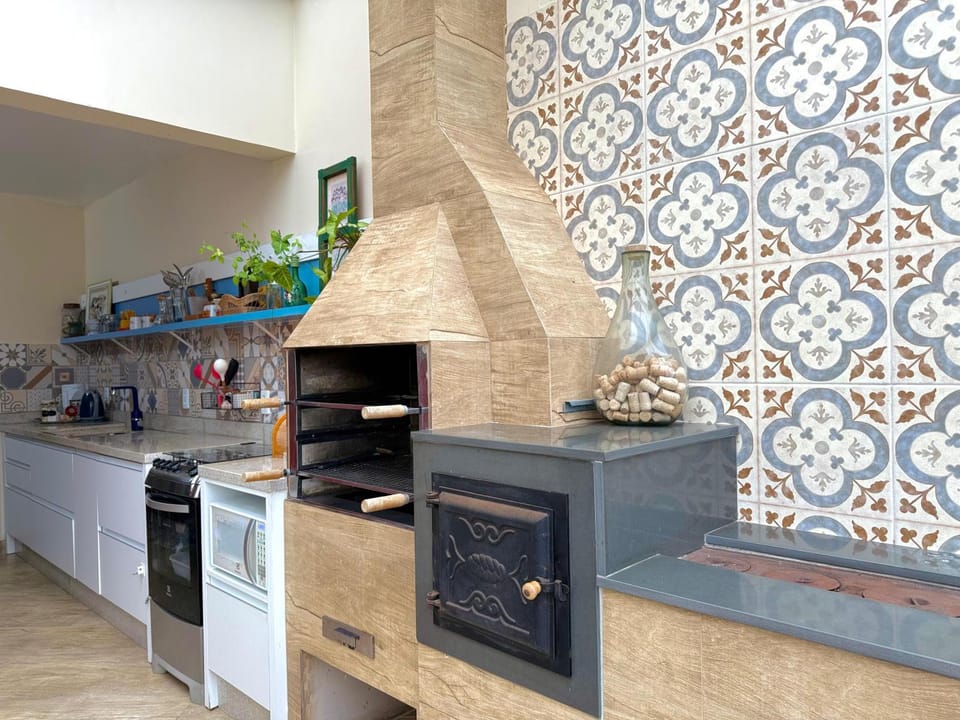Kitchen or kitchenette, oven, stove
