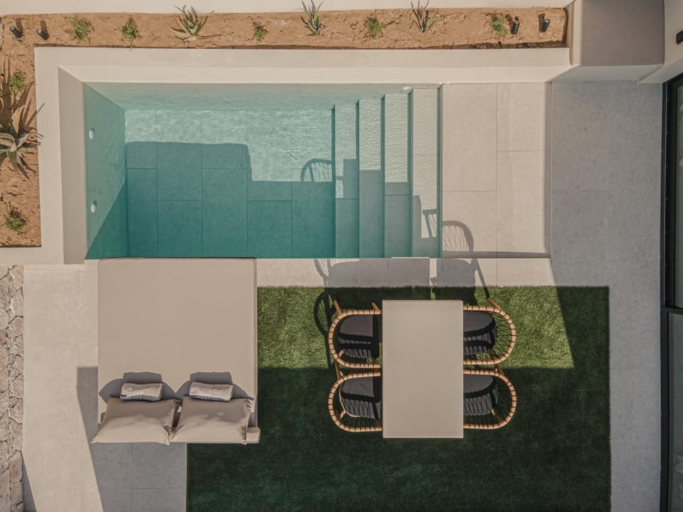 Patio, Swimming pool