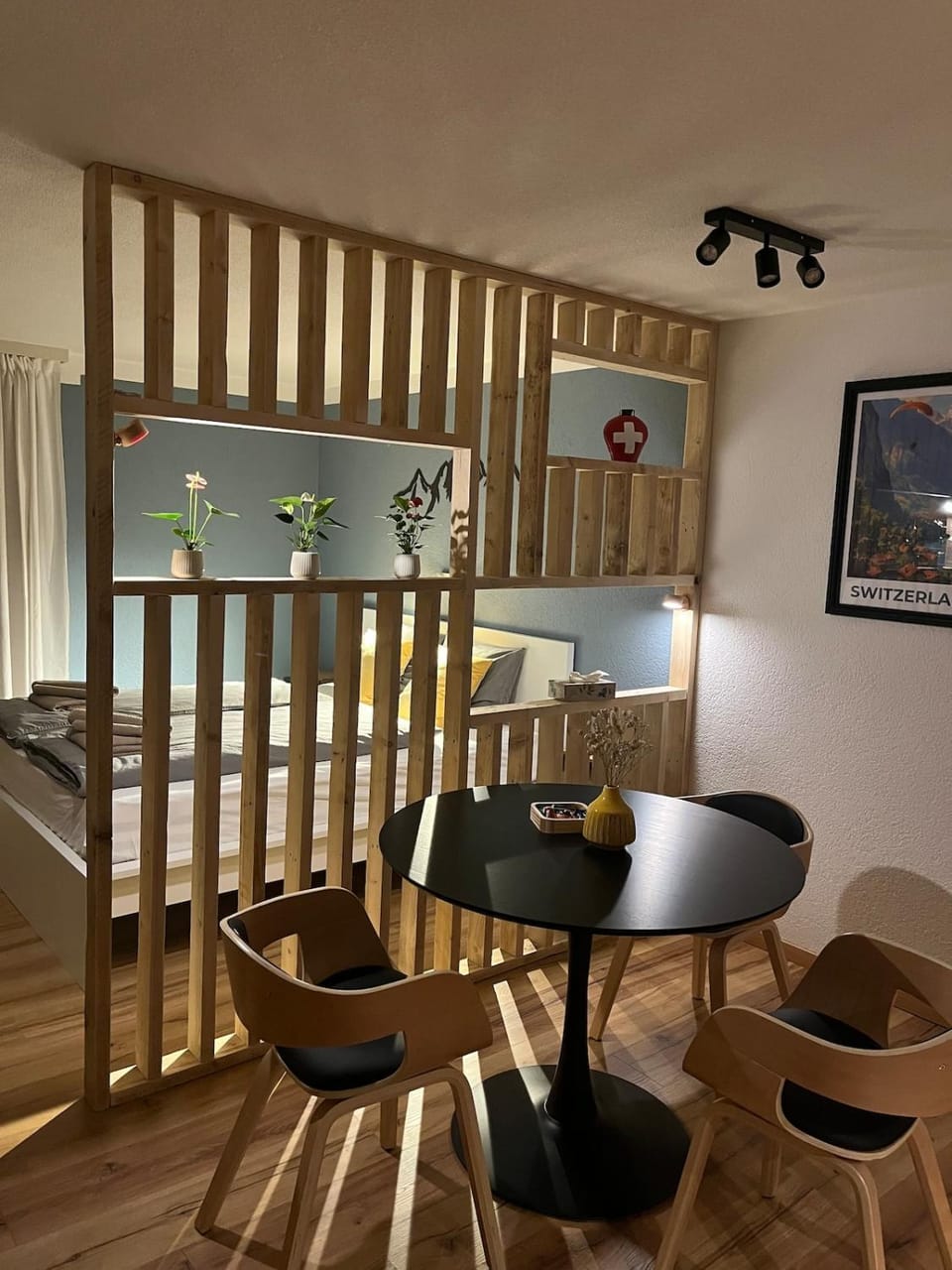 Bed, Seating area, Bedroom