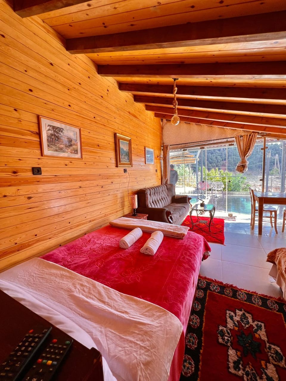 Bed, Photo of the whole room, Bedroom