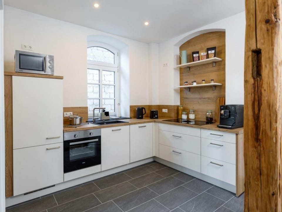 Coffee/tea facilities, Kitchen or kitchenette, kitchen, kitchen