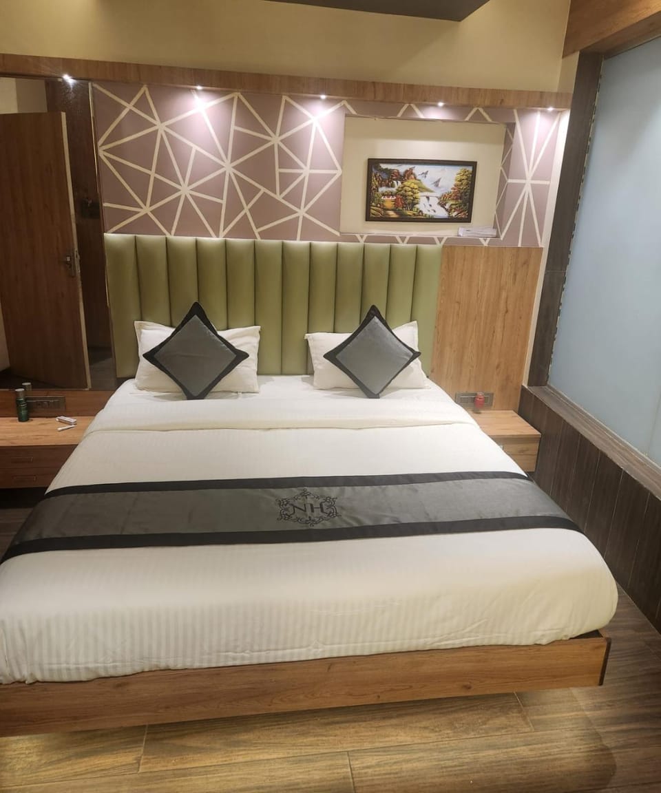Hotel Kwality Inn by Naivedhya Veg Treat Hotel in Maharashtra