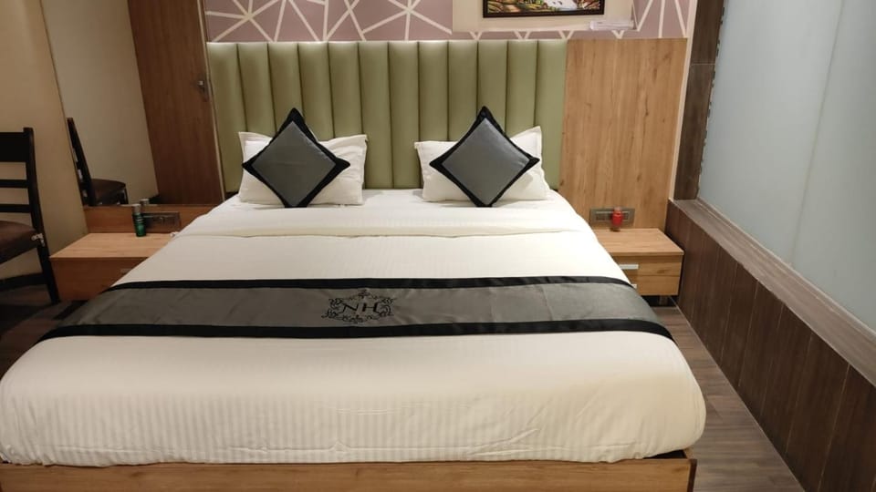 Hotel Kwality Inn by Naivedhya Veg Treat Hotel in Maharashtra