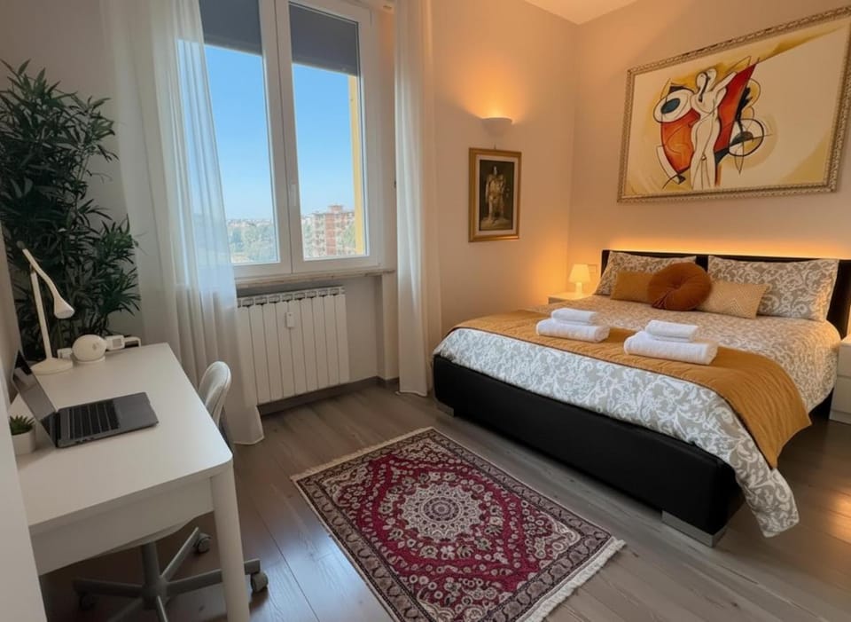 Bed, Photo of the whole room, Seating area, Bedroom, flat iron, heating, internet, safe, wardrobe, air conditioner