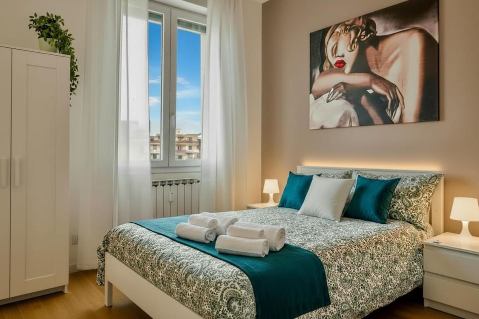 Bed, Photo of the whole room, Bedroom, internet, towels