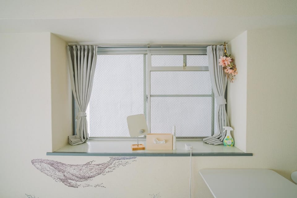 Bed, Photo of the whole room, Bedroom, towels, air conditioner