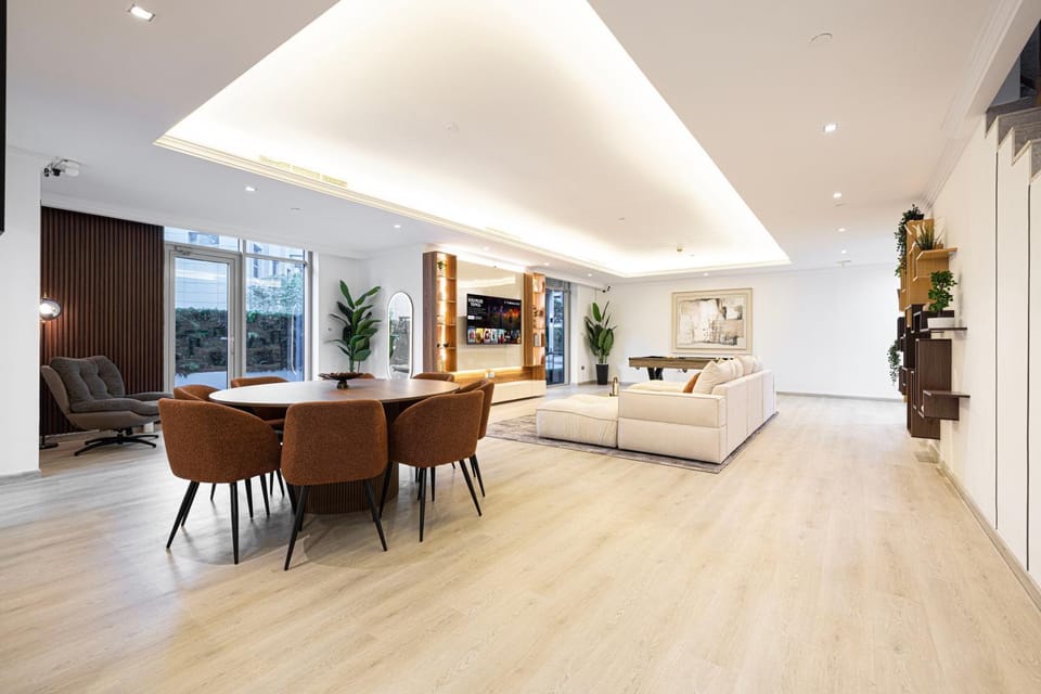 Living room, Internal: Not applicable to any particular room