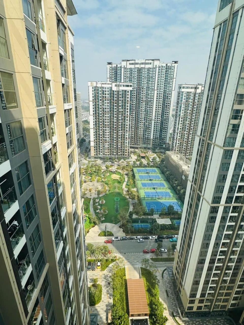 Property building, Day, Neighbourhood, Natural landscape, Bird's eye view, City view