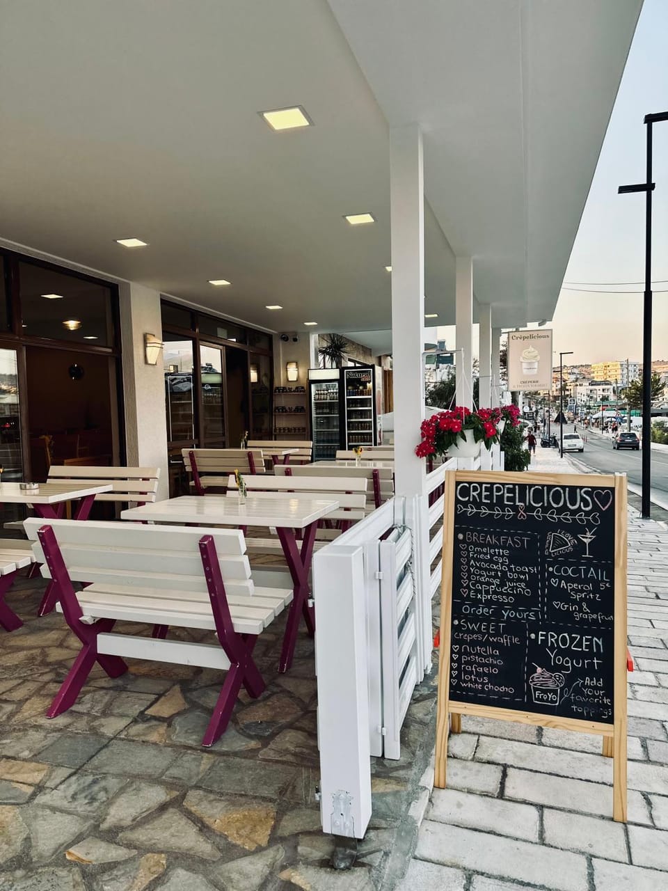 Restaurant/places to eat, Balcony/Terrace