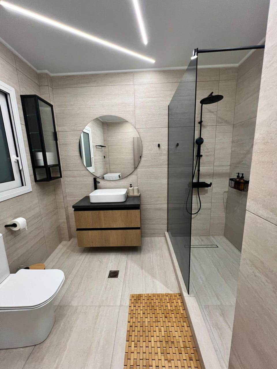 Shower, Toilet, Bathroom