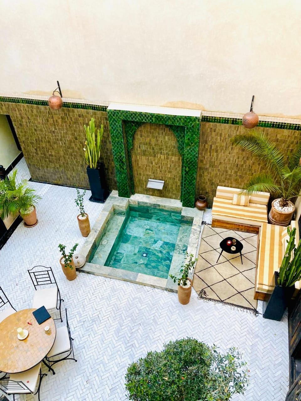 Patio, Pool view, Swimming pool