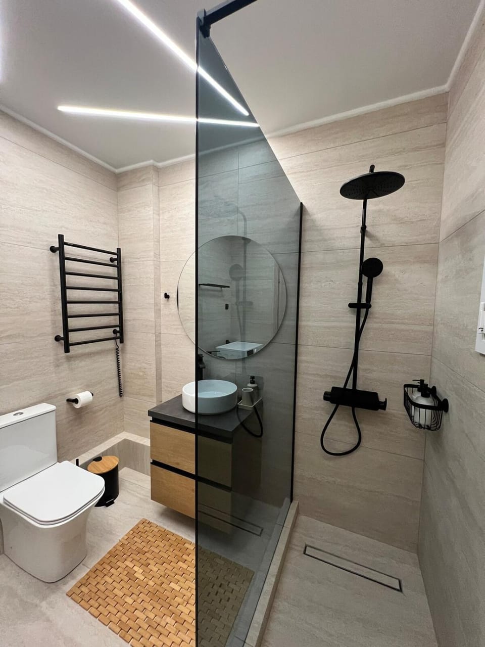 Shower, Toilet, Bathroom