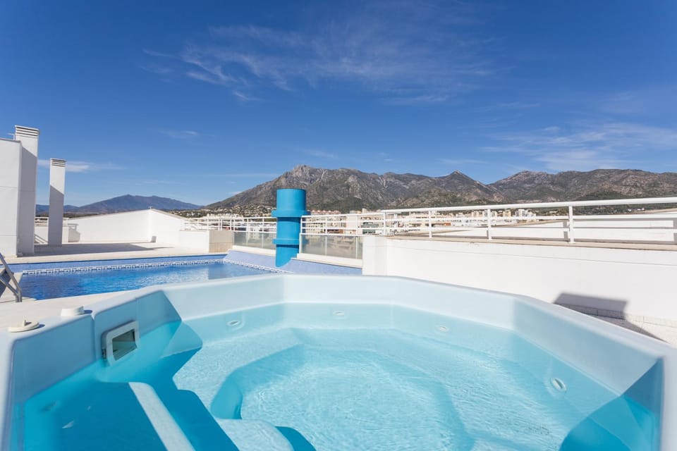 4A MTR - Marbella Temporary Rent Moderno Apartamento 2 dormitorios Av del Mar Apartment in Marbella