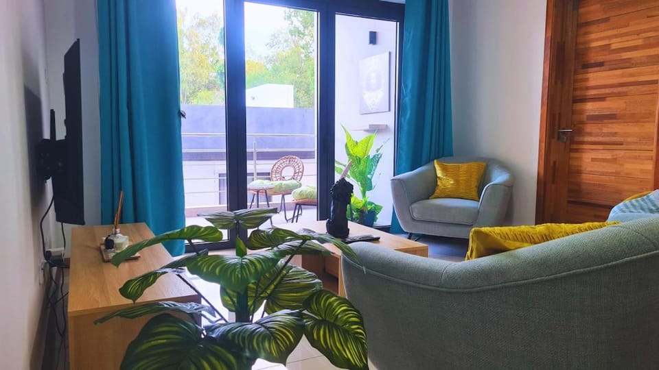 Communal lounge/ TV room, TV and multimedia, View (from property/room), Living room, Seating area