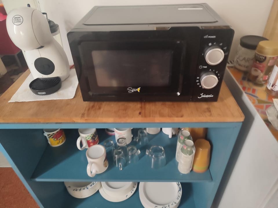 Coffee/tea facilities, minibar