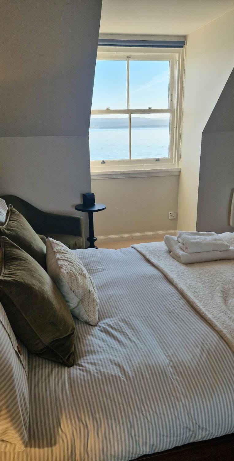 North Coast Property - Avoch Beach House - Luxury house with sea views House in Scotland