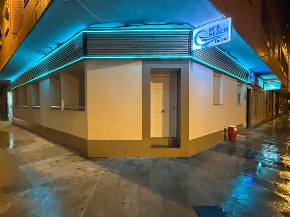 HS Beach Bed and Breakfast in Torrevieja