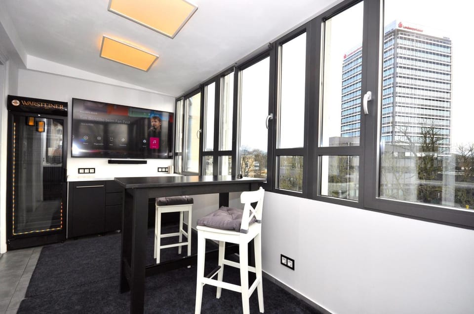 Communal lounge/ TV room, TV and multimedia