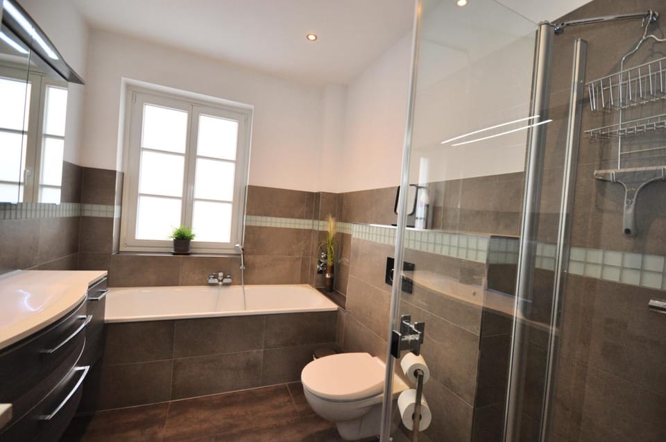 Bathroom, Bath