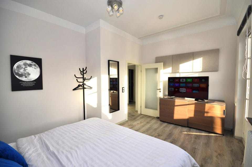 TV and multimedia, Bedroom