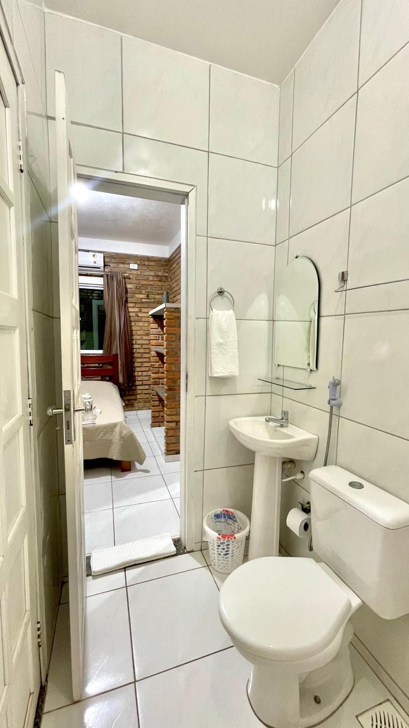 Toilet, Bathroom, towels