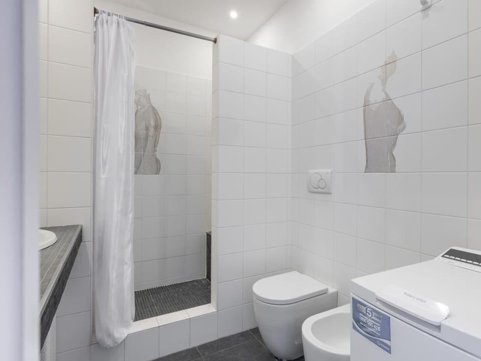 Shower, Toilet, bidet, washing machine