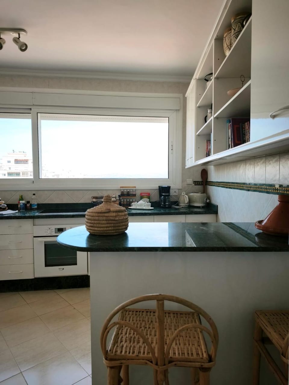 Kitchen or kitchenette, Dining area, stove